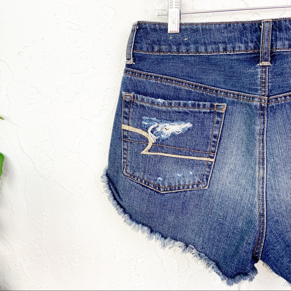 American Eagle Distressed Hi-Rise Festival Shorts - Picture 5 of 7